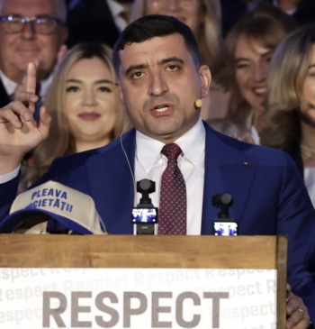 La ola trumpista se queda al límite en Rumanía y amenaza en [...]