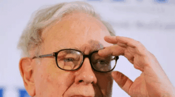'Colilla de cigarrillo', la estrategia de inversión con la que Warren Buffett ha ganado 150.000 millones de euros 