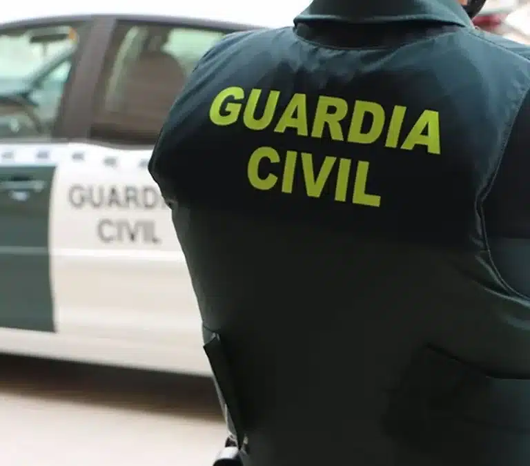 Detenido con drogas en Vinaròs tras chocar al huir de la policía
