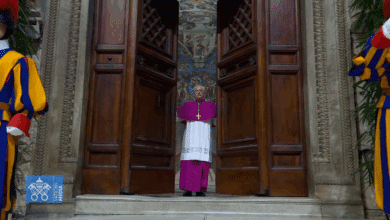 "Extra omnes" (Todos fuera): qué sucede tras el cierre "con llave" de la Capilla Sixtina