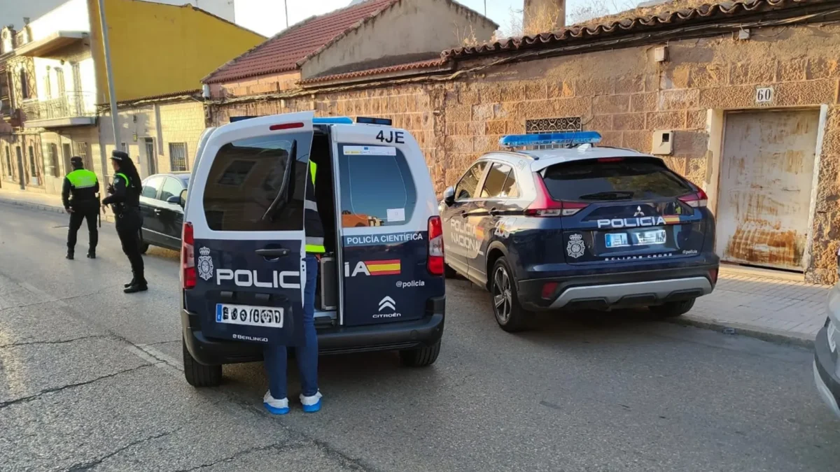 Sucesos. Muere un niño de 3 años tras quedar atrapado en un coche en Linares, Jaén