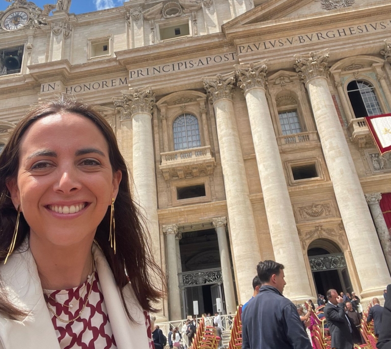 La protagonista española de la primera misa de la era León XIV: “Es un regalo de Francisco”