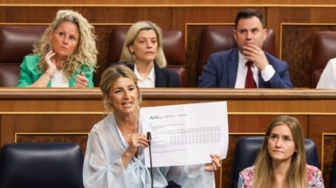 La ausencia de Sánchez y Montero en el control del Congreso colocan a Yolanda Díaz en la diana del PP por el "silencio" ante la corrupción
