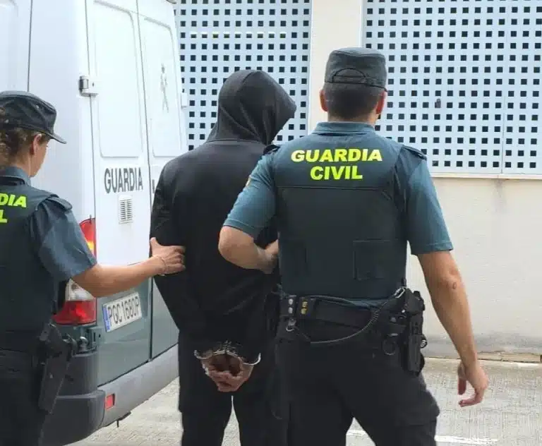 Detienen a un hombre por robar 4.500 € en aparatos electrónicos en Inca
