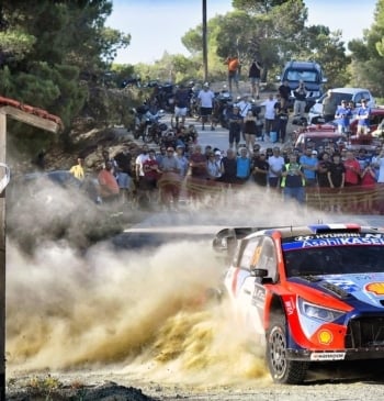 Crónica del Rally Acrópolis: Emoción y desafíos en Grecia. 2ª jornada