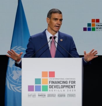 Sánchez se escuda en que actuó con "contundencia" con Cerdán y ahora, [...]