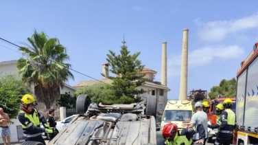 Herido un anciano tras volcar su coche en Alcúdia este lunes