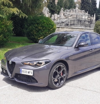 Alfa Romeo Giulia 2.0 Turbo Veloce Q4: Belleza y deportividad a la [...]