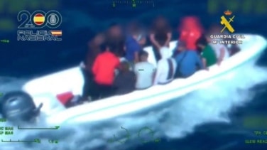 Detenidos dos patrones por llevar a 15 migrantes en patera a Formentera