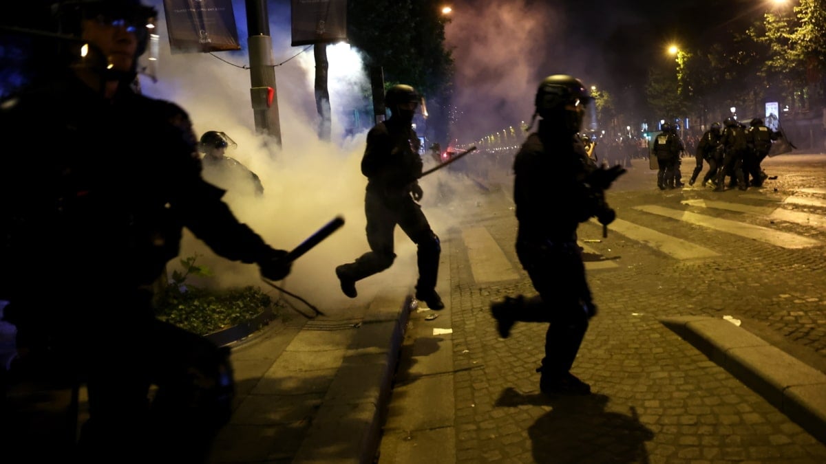 Dos muertos y 559 detenidos en los altercados tras la victoria de la Champions del PSG