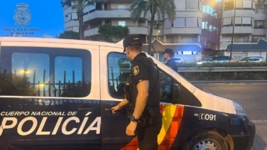 Detenido por amenazar con una navaja tras grabar a menores en una playa
