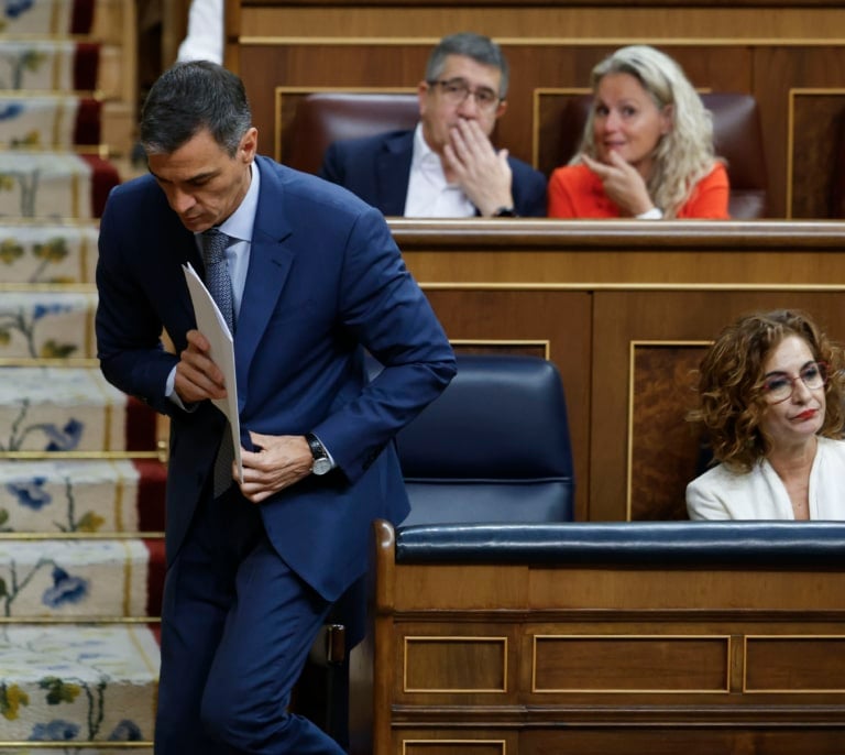 'Terremoto Cerdán': un PSOE aún en pánico con su líder en busca de una salida