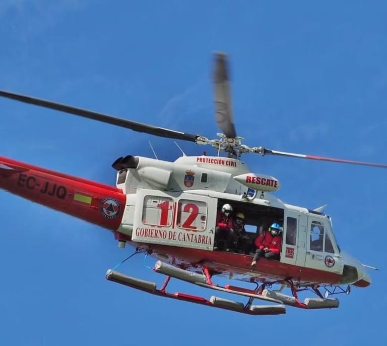 En Picos de Europa, helicóptero rescata senderista de 62 años  tras golpe de calor
