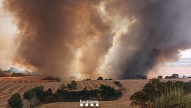La Generalitat ordena confinarse a los vecinos de cuatro municipios por el incendio de Granyena, Lleida
