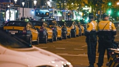 Arrestado por agredir a un taxista de madrugada en el barrio de l'Eixample en Barcelona