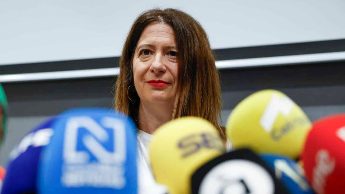 Leire Díez, ante los periodistas.