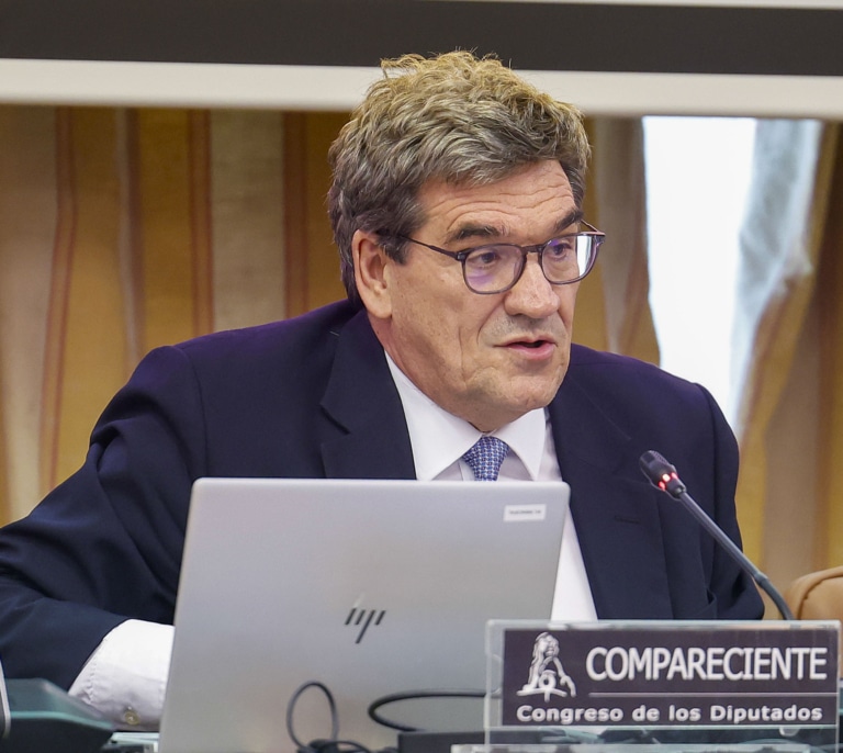 Escrivá dice que estaba "encantado" con Gavilán pero que dimitió porque quería "nuevos horizontes profesionales"