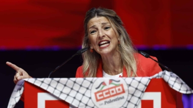 Mensaje de Yolanda Díaz a Sánchez al presumir de "cinco ministerios limpios" de Sumar que nunca han "robado"
