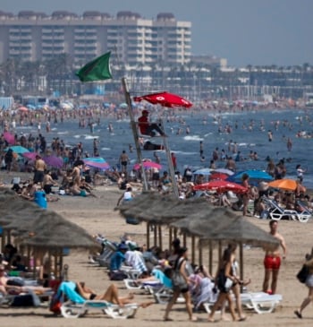 El calor extremo llega a España para quedarse con los termómetros por [...]