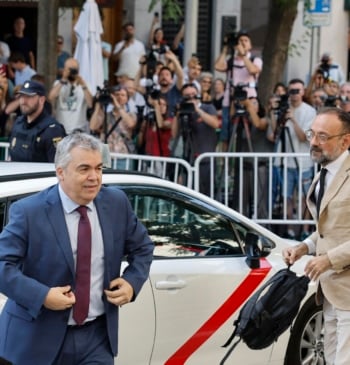 El juez del Supremo envía a prisión provisional a Cerdán, ex 'número [...]