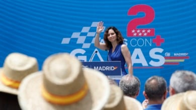 Ayuso traslada su apoyo a la Guardia Civil ante un Gobierno "sin límites": "No soportan que haga su trabajo"