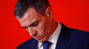 Sánchez pierde un millón de votos socialistas en un mes por el escándalo de Cerdán, según Tezanos
