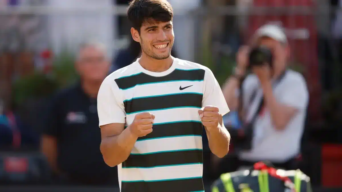 Carlos Alcaraz se acerca al número uno de Sinner antes de Wimbledon