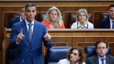 Sánchez recurre al 'y tú más' para defenderse del 'caso Cerdán' mientras el PP estalla con gritos de "¡dimisión!"