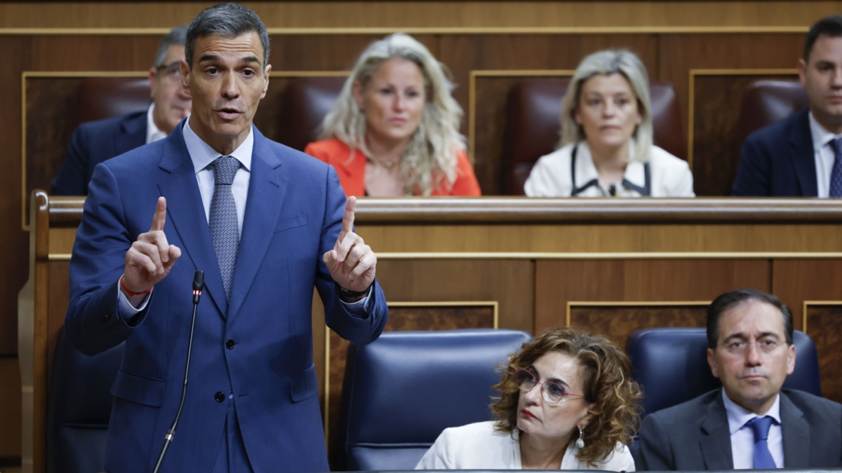 MADRID, 18/06/2025.- El presidente del Gobierno, Pedro Sánchez, interviene en la sesión de control al Ejecutivo que se celebra este miércoles en el Congreso. EFE/ Mariscal