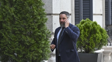 Feijóo y Abascal aumentan su pulso en Madrid mientras PP y Vox cierran acuerdos regionales