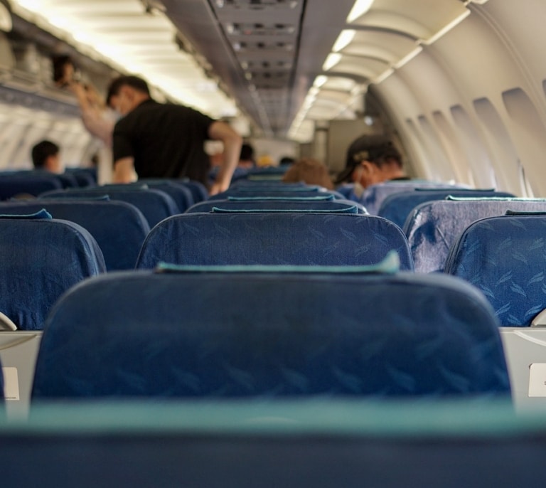 Esto es lo que le pasa a tu piel cuando te subes a un avión
