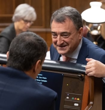 El PP extiende su ofensiva política contra Sánchez a sus socios por [...]