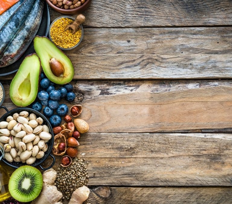 Los alimentos que no debes consumir si tienes alergia al polen