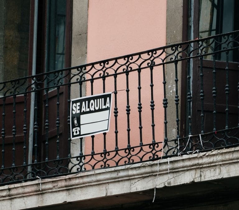 El requisito obligatorio para poder vender o alquiler tu piso a partir de 2030