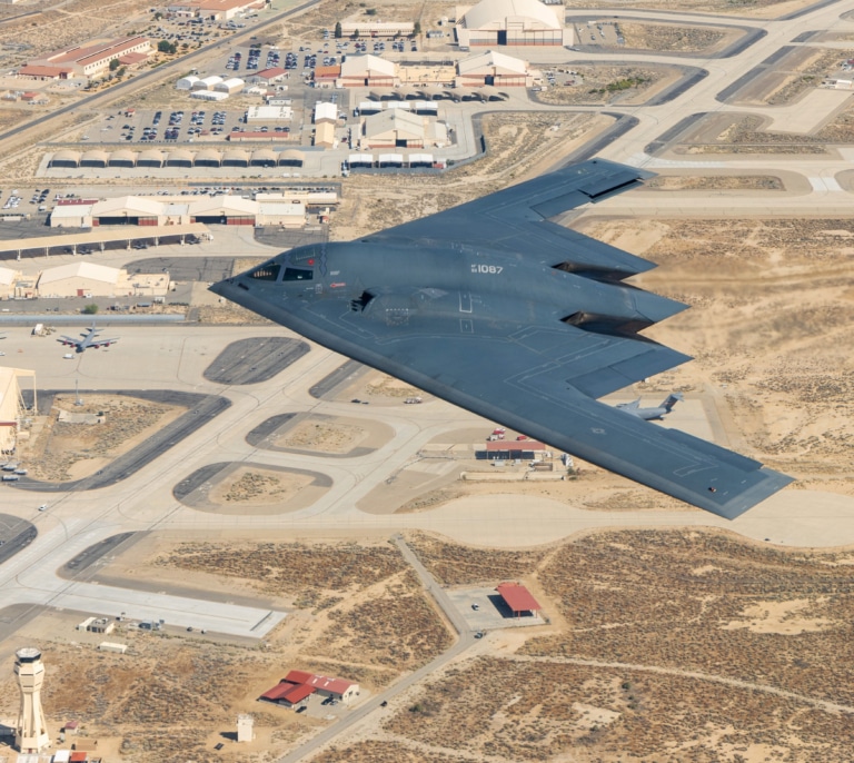 El B-2 Spirit, la bomba GBU-57 y la isla de Diego García: las claves de EEUU para atacar la planta nuclear de Fordow en Irán