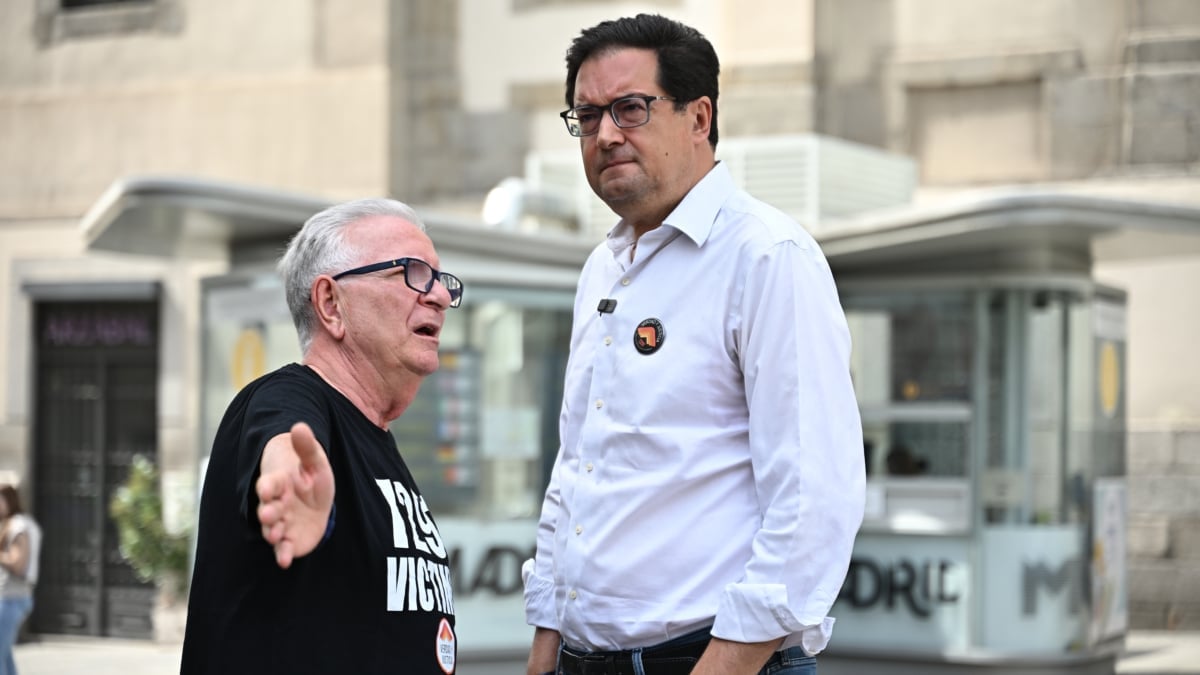 Oscar López pide "meter en la cárcel" al capitán Bonilla tras acusarle de "fantasear" con matar a Sánchez