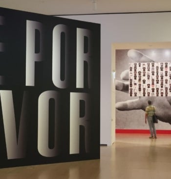 ¿Arte o cartelería? Los eslóganes críticos de Barbara Kruger llegan al Guggenheim