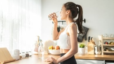 Esta es la cantidad de agua recomendada que debes beber en verano