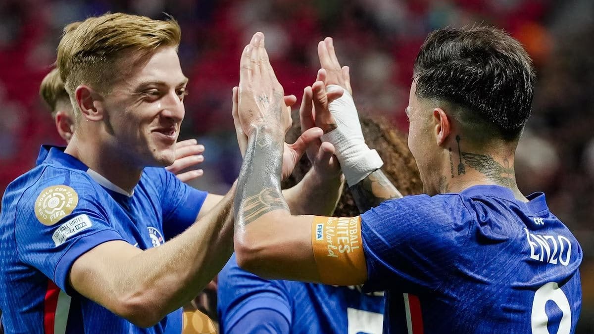 El Chelsea doblega al Benfica en un partido de cinco horas de duración
