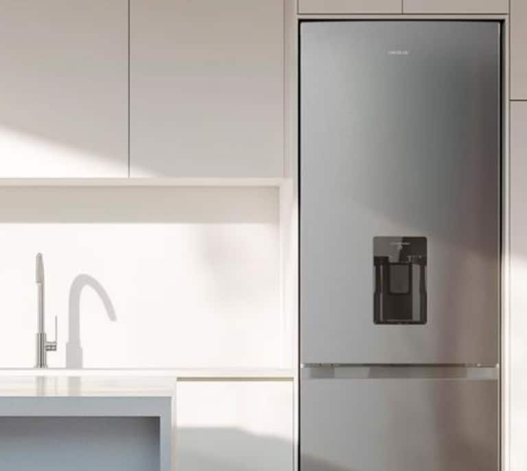 Cecotec tiene el frigorífico combi más práctico y eficiente ¡por menos de 450€!