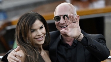 Bezos pone punto final a su boda de tres días en Venecia con un concierto de Lady Gaga y Elton John