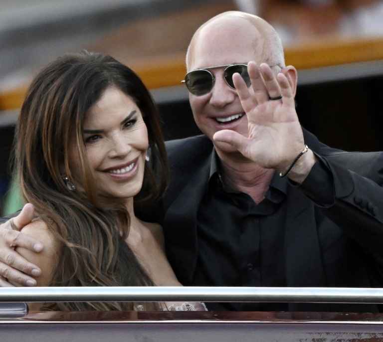 Bezos pone punto final a su boda de tres días en Venecia con un concierto de Lady Gaga y Elton John