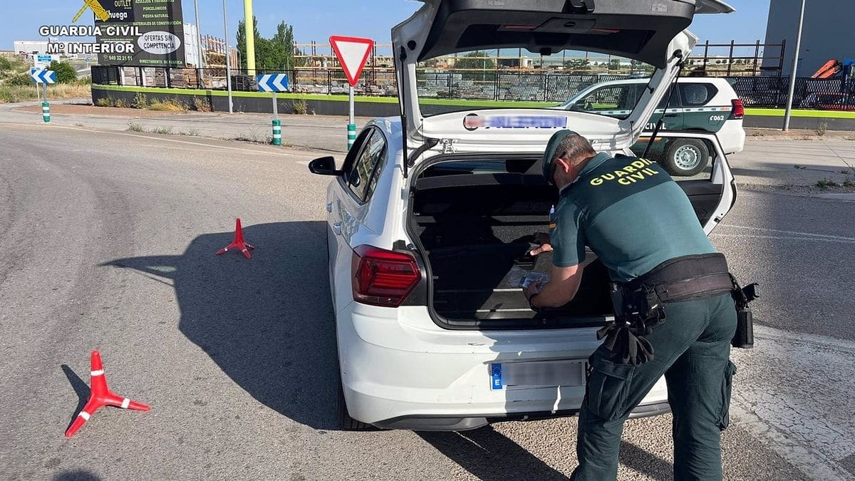 Detenido en Torija con 4 tabletas de hachís y 2.990 euros en efectivo
