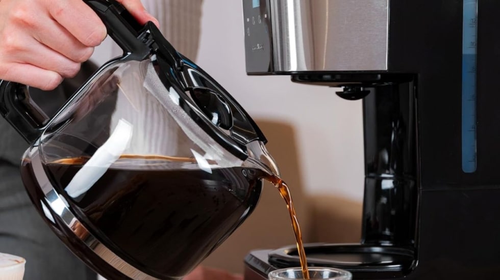 Amazon tira la casa por la ventana y rebaja la cafetera de goteo Cecotec con más de 12 mil valoraciones positivas
