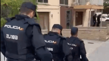19 detenidos y tres agentes heridos en una operación contra el top manta en Salou