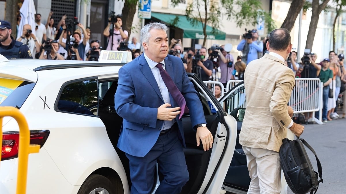 Santos Cerdán, antes de comparecer en el Supremo.