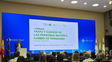 La Fundación DomusVi y la Universidad CEU San Pablo profundizan sobre la importancia del respeto y la dignidad en la atención a las personas mayores 