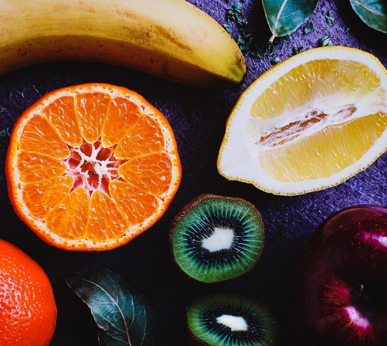La fruta que consumes a diario y que no sabías que reduce la presión arterial