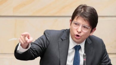 Quién es Miguel Uribe Turbay, el precandidato afín al ex presidente Uribe, víctima de un atentado en Colombia
