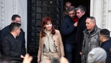 La expresidenta argentina Cristina Fernández Kirchner, condenada a seis años de prisión domiciliaria por corrupción